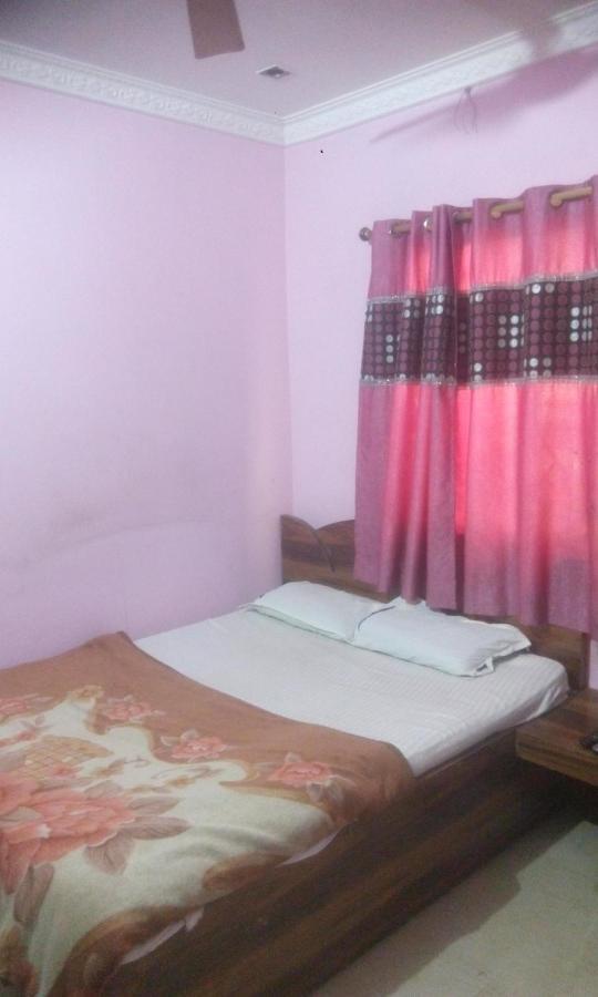 Hotel Priya Palace Ранчи Екстериор снимка