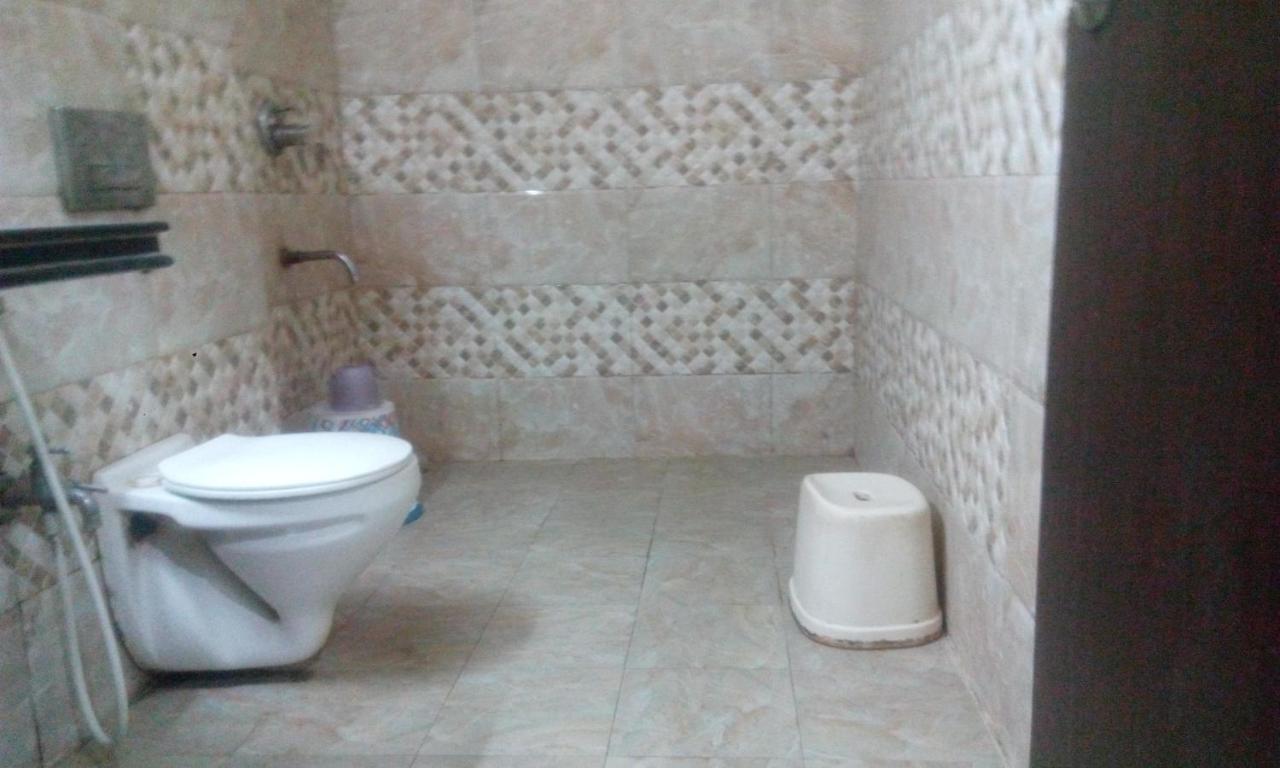 Hotel Priya Palace Ранчи Екстериор снимка